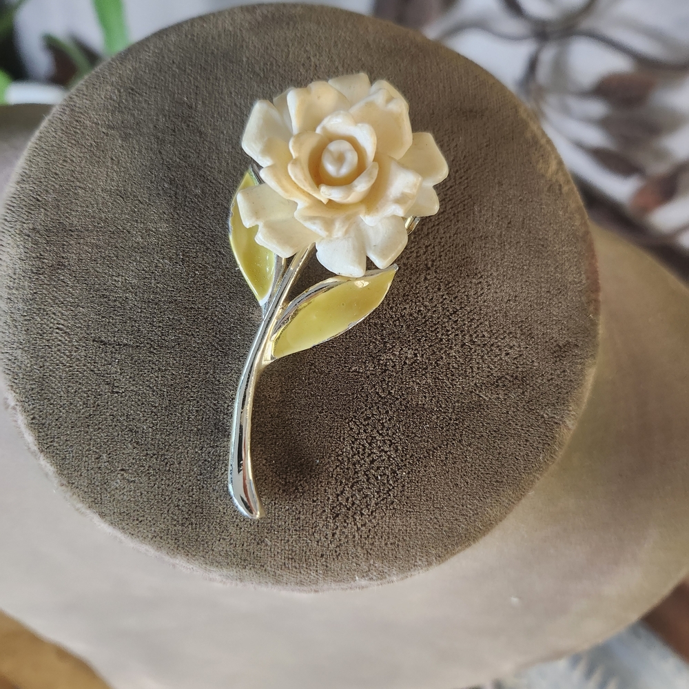 Vintage JJ Cream Rose Floral Stem Brooch With Enamel Leaves